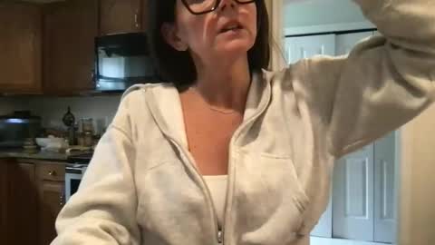 Snapshot of sassynsweetmilf chatting on 05/22/26, 05:07 sassynsweetmilf online show from 05/22/26, 05:07