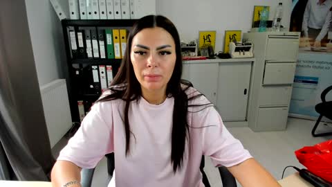 sassytiff online show from 09/12/25, 10:15