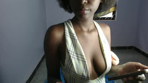 Snapshot of sassyvece12 chatting on 01/12/26, 07:46 Sassy online show from 01/12/26, 07:46