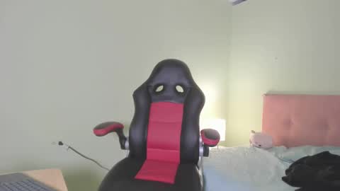 Evans Williams online show from 02/25/25, 07:58