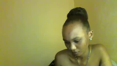 Snapshot of sasy_tina chatting on 02/22/26, 01:07 Tina online show from 02/22/26, 01:07