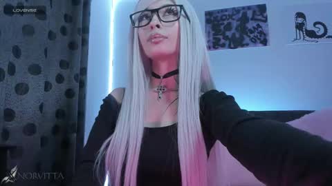    im expecting 300 thumbs up on my altar online show from 11/18/25, 02:06