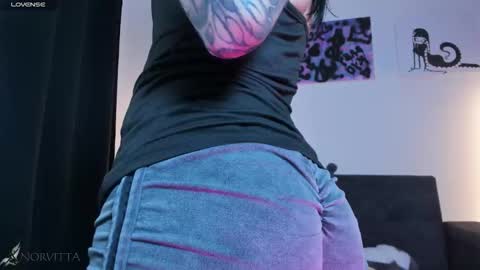    im expecting 300 thumbs up on my altar online show from 03/11/26, 08:59