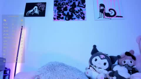 Snapshot of satanbabee_ chatting on 05/15/26, 11:23 im expecting 300 thumbs up on my altar online show from 05/15/26, 11:23