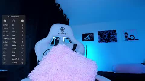 Snapshot of satanbabee_ chatting on 06/11/26, 12:32 im expecting 300 thumbs up on my altar online show from 06/11/26, 12:32