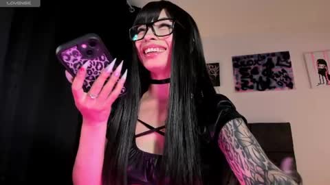 Snapshot of satanbabee_ chatting on 06/23/26, 11:14 im expecting 300 thumbs up on my altar online show from 06/23/26, 11:14