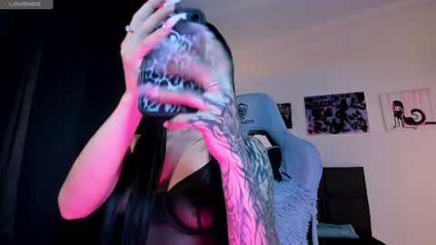Snapshot of satanbabee_ chatting on 06/28/26, 12:27 im expecting 300 thumbs up on my altar online show from 06/28/26, 12:27