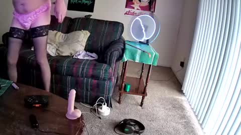 keyoni valentine online show from 01/31/25, 08:22