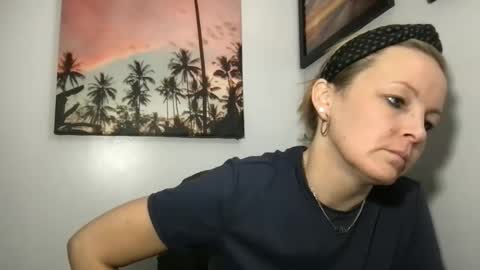 Snapshot of sativaxxx88 chatting on 02/17/26, 11:50 sativaxxx88 online show from 02/17/26, 11:50