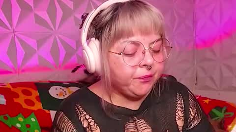 Gina George online show from 12/14/25, 10:03