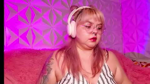 Gina George online show from 02/01/26, 01:59