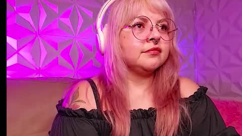 Gina George online show from 02/08/26, 02:15