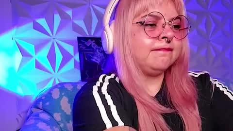 Gina George online show from 04/15/26, 12:28