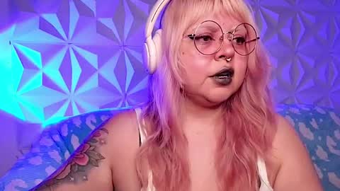 Snapshot of satyn_doll chatting on 05/03/26, 11:00 Gina George online show from 05/03/26, 11:00