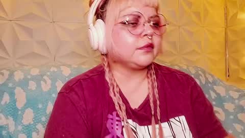 Snapshot of satyn_doll chatting on 05/16/26, 12:40 Gina George online show from 05/16/26, 12:40