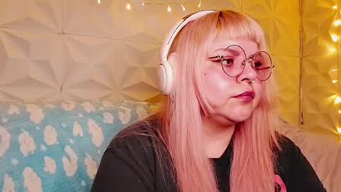 Snapshot of satyn_doll chatting on 05/19/26, 01:00 Gina George online show from 05/19/26, 01:00