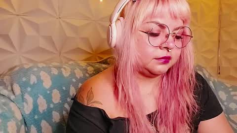Snapshot of satyn_doll chatting on 06/06/26, 11:42 Gina George online show from 06/06/26, 11:42