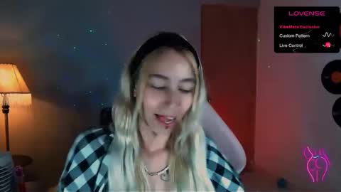 I AM JENN  online show from 01/08/25, 03:08