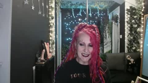 SaucySky online show from 09/27/25, 07:08