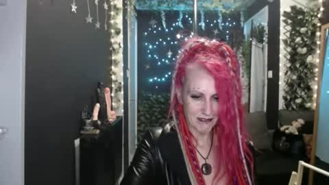 SaucySky online show from 10/02/25, 10:28