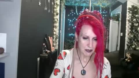 SaucySky online show from 11/08/25, 07:45