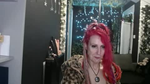 SaucySky online show from 11/12/25, 03:29