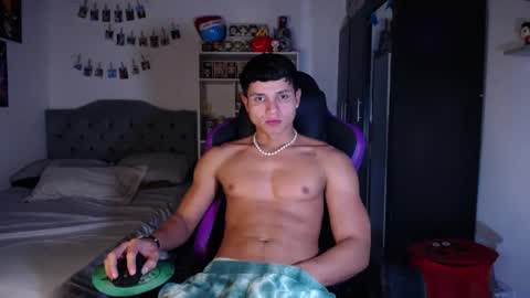 Snapshot of saulomiralles chatting on 04/24/26, 09:50 Saulo online show from 04/24/26, 09:50