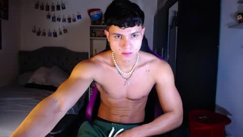 Snapshot of saulomiralles chatting on 05/19/26, 09:43 Saulo online show from 05/19/26, 09:43