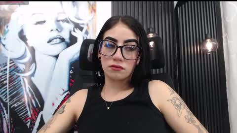 Snapshot of savage_doll chatting on 05/27/26, 09:45 ANGELICA online show from 05/27/26, 09:45