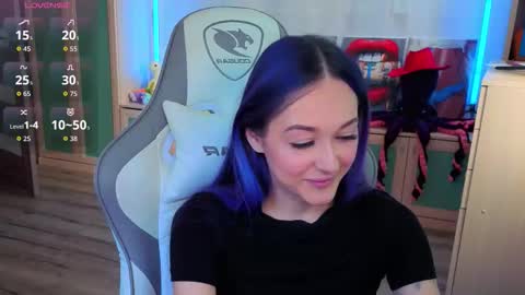 Ariel online show from 10/25/25, 05:04