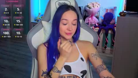 Ariel online show from 11/25/25, 02:44