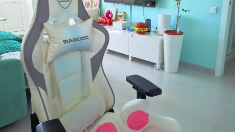 Ariel online show from 03/30/26, 04:46