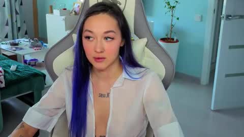 Ariel online show from 06/02/26, 03:41