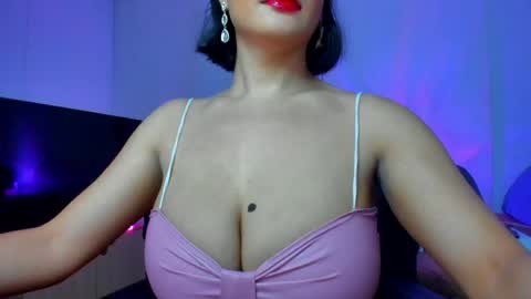 Snapshot of savanna13 chatting on 06/07/26, 07:12 savanna13 online show from 06/07/26, 07:12