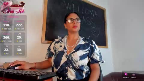 Savanna  online show from 11/28/25, 11:57