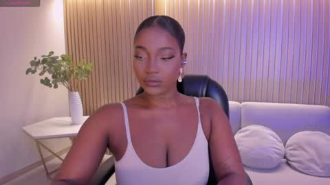 S a v a n n a h  online show from 05/15/26, 10:44