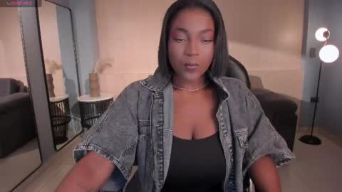 Snapshot of savannahstorm_ chatting on 07/08/26, 11:37 S a v a n n a h online show from 07/08/26, 11:37
