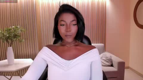 Snapshot of savannahstorm_ chatting on 07/14/26, 01:39 S a v a n n a h online show from 07/14/26, 01:39