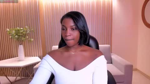 Snapshot of savannahstorm_ chatting on 07/15/26, 10:31 S a v a n n a h online show from 07/15/26, 10:31
