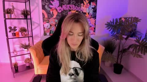 save the qween online show from 01/26/25, 05:34