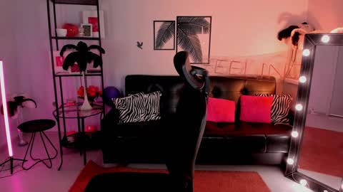 save the qween online show from 01/27/25, 10:49