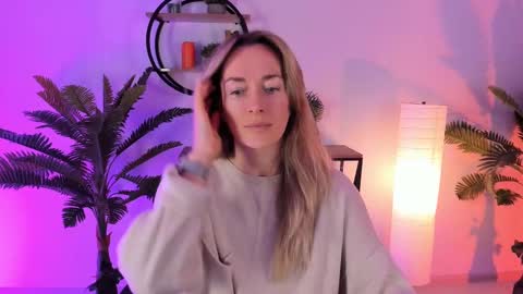 save the qween online show from 02/09/25, 08:22