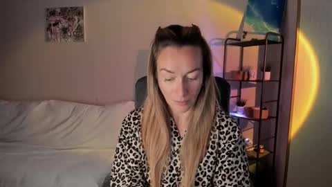 save the qween online show from 09/27/25, 07:35