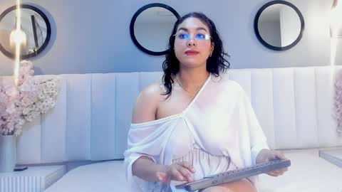 Snapshot of savina_ricci chatting on 05/29/26, 03:26 savina_ricci online show from 05/29/26, 03:26