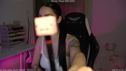 Snapshot of savvage_play chatting on 04/29/26, 07:53 Naomi online show from 04/29/26, 07:53