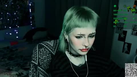 pronoun she. name Mary. age 21. online show from 03/30/26, 11:17