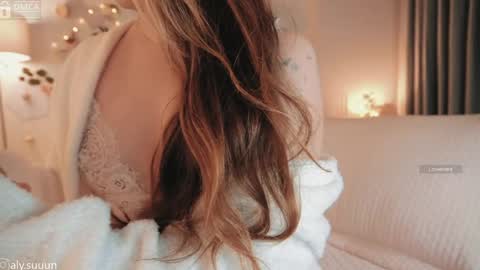 Alyson or just Aly   online show from 04/15/26, 04:14