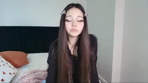 Saya online show from 05/10/26, 01:22