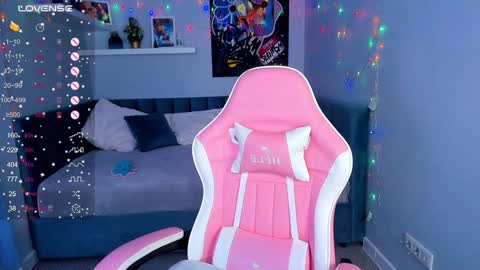 Snapshot of sayl0r_moon chatting on 01/07/25, 03:35 Kira GMT 7 Mon Thu-Sun 0800am-0200pm online show from 01/07/25, 03:35