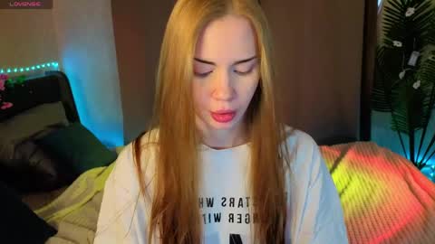 Kira  GMT 7 Mon Thu-Sun  0800am-0200pm  online show from 04/10/26, 09:25